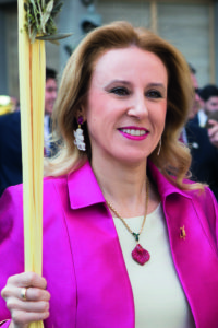 Rocío-Pajares-Salinas-Dama-Portaestandarte-2018-Semana-Santa-Callosa-de-Segura